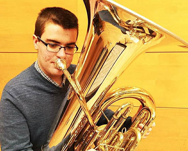 Samuel Hernández, Tuba solista de la Orquesta Sinfónica ADDA Jove.