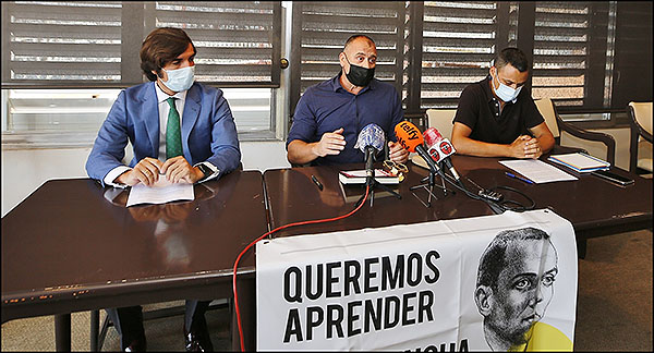 Masiva acción administrativa contra la imposición del valenciano
