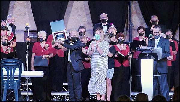 La coral Bella Torrevieja actuó en las fiestas de Santa Pola