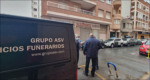 Última hora: Una mujer es asesinada por su pareja en Torrevieja