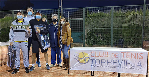 Éxito de participación en el Torneo Social de Pádel del Club de Tenis