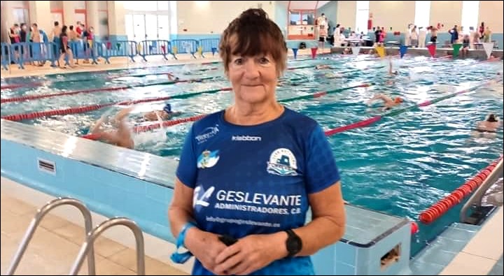 Beryl Altabas rompe los récords de España en 100 mariposa y 400 estilos en piscina corta