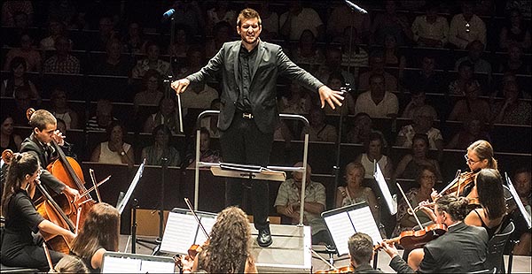 La Joven Orquesta Sinfónica de Torrevieja presenta hoy a sus jóvenes solistas.