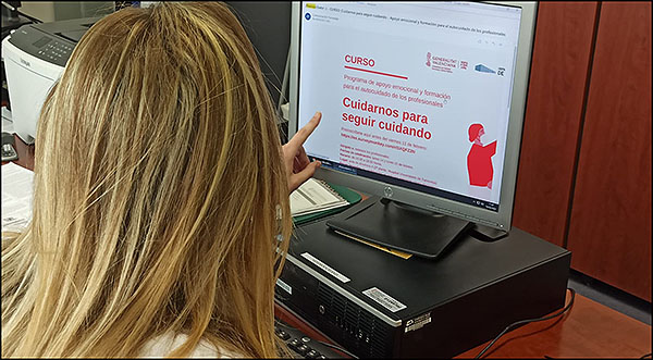 El Hospital de Torrevieja pone en marcha un programa de apoyo emocional y formación para el autocuidado de sus profesionales.