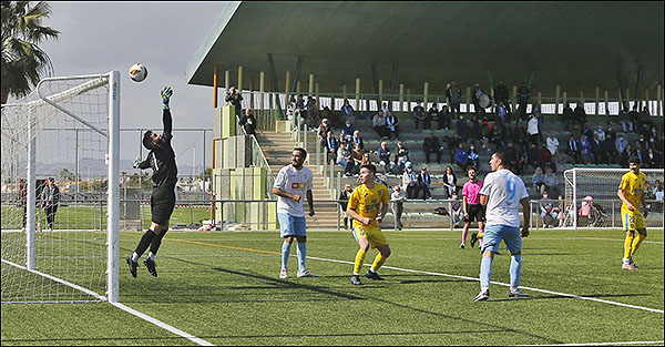 Fútbol: El Torrevieja endosa una «manita» al filial del Orihuela.