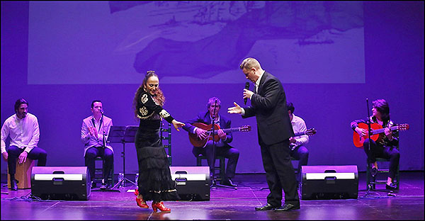 «Arte y compás» al son de las guitarras.