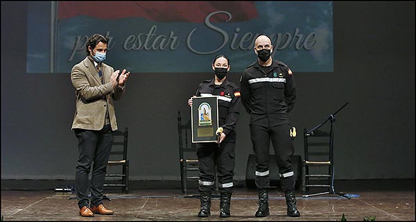 Torrevieja homenajeó a la Unidad Militar de Emergencia (UME), de la mano de la Casa de Andalucía “Rafal Alberti”