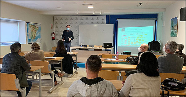 La segunda sesión del curso de “Nómadas digitales” de la Universidad de Alicante analiza la economía colaborativa y el marketing digital aplicado