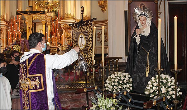 Bendecida en Orihuela la imagen de María Santísima de la Amargura,  del escultor Víctor García Villalgordo