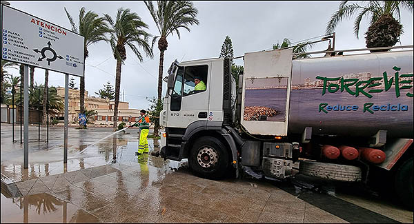 Sumando Torrevieja considera que la municipalización es la única vía para garantizar un servicio público de calidad”