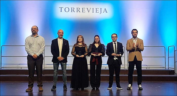 El Coro Encanto de Griñón (Madrid), gana el 28º Certamen Juvenil Internacional de Habaneras de Torrevieja.