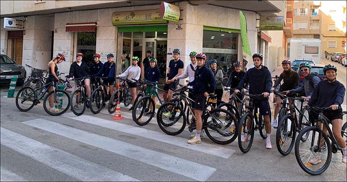 Más de 150 estudiantes escandinavos visitaron Torrevieja en campus deportivos y de aventura