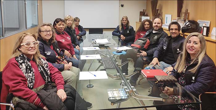 El alumnado trabajador del taller de empleo “Vides de La Mata II” desempeña su formación práctica en diferentes departamentos municipales