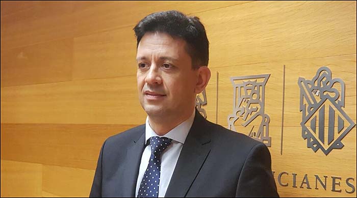Zaplana: “Puig ha colapsado el sistema con esperas eternas para una prueba o una cita con un especialista y ha perdido el control de las intervenciones quirúrgicas”