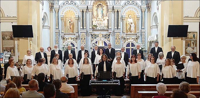 La Agrupación Coral Manuel Barberá emocionó en su Concierto del Corpus Christi.