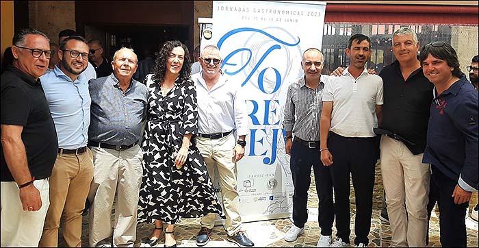 Espectacular inauguración de las Jornadas Gastronómicas “Torrevieja y el Mar” en el Mesón “Las Jarras”,