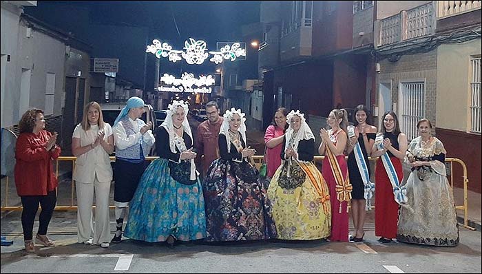 Con la “plantá” y el encendido de la iluminación del recinto arrancaron las Fiestas de Hogueras 2023