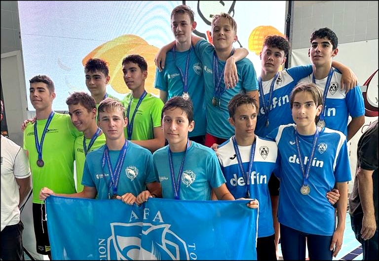 El Club Natación Alfa Torrevieja obtiene 24 medallas en el Autonómico Alevín de Verano en Elche.