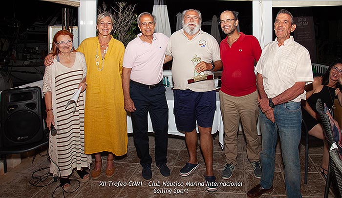 La embarcación «Fala Pouco» de José Ballester triunfa en la XII Regata CNMI.