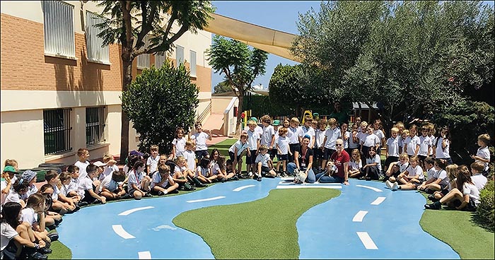 Recaudación de fondos y apadrinamiento de animales: ELIS Villamartín se vuelca con el voluntariado solidario.
