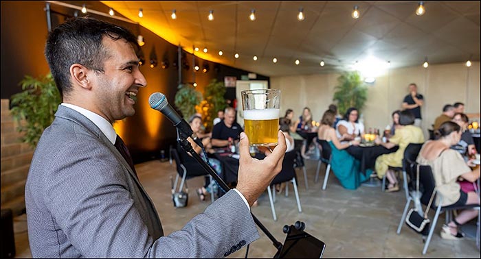“Sabor & Cultura” dedicó una velada a la degustación de cerveza y al rock.