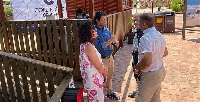 El alcalde Eduardo Dolón y la concejal de Turismo visitaron el Parque “Aquópolis”