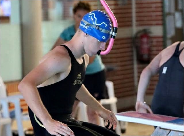 Nikita Ikaev doble oro en el nacional senior de Torrevieja.