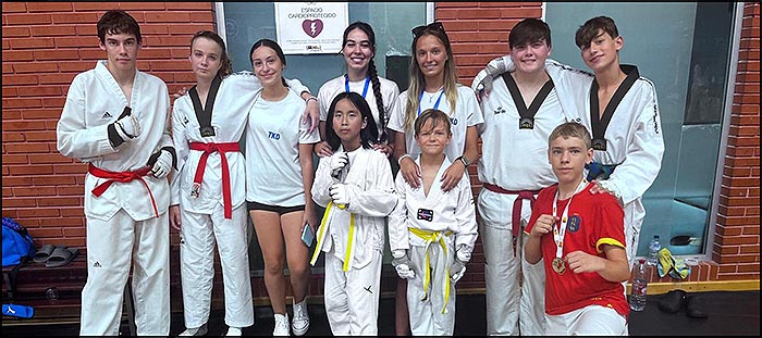 El Club Taekwondo Torrevieja, se trae una gran cosecha de medallas desde Benidorm.