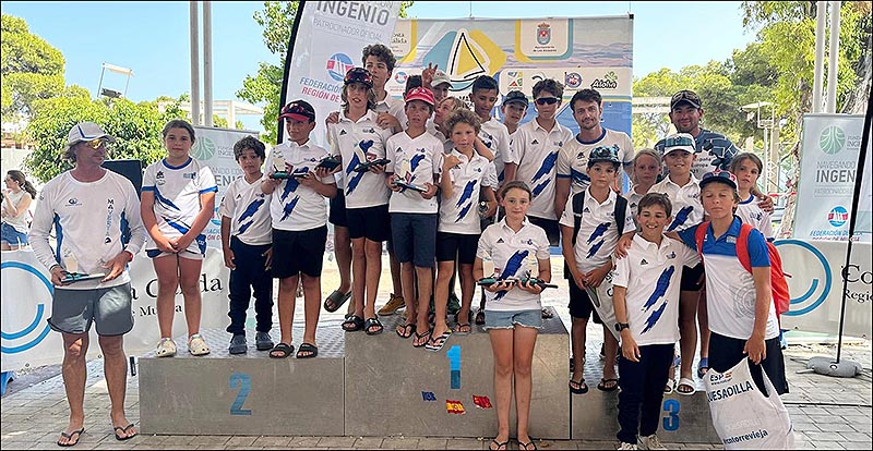 Izan Rogel del RCNT, campeón absoluto de Optimist en el III Trofeo Fundación Ingenio.