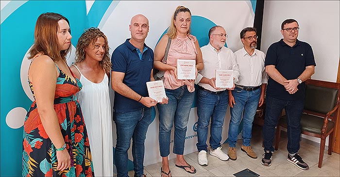Sueña Torrevieja hace llegar uno de los “Taullets de la memoria” en recuerdo de los tres torrevejenses víctimas de los campos de concentración nazi a sus familiares.