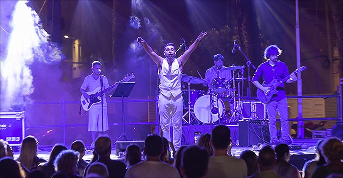 El «Tributo a Manuel Carrasco» conquistó la Mata