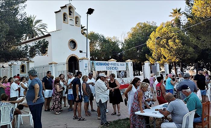 Gran afluencia de personas para participar en las Jornadas de «Puertas Abiertas» de la Virgen del Rocío