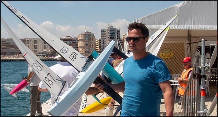 80 regatistas de 14 países se citan en Torrevieja para conquistar el Europeo IOM de Radio Control