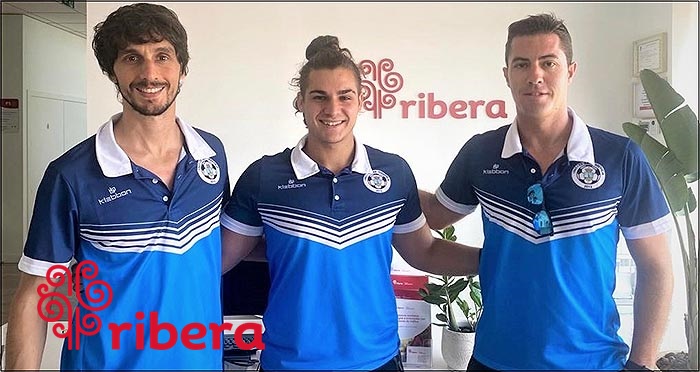 Ribera realiza la revisión médica a los deportistas del Club Balonmano Mare Nostrum en su clínica de Ciudad Quesada