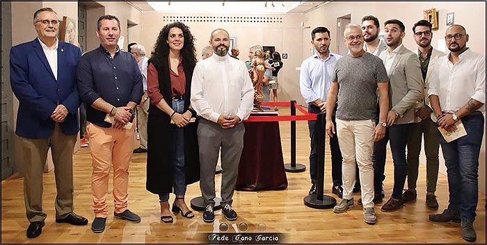 Tres artistas de Torrevieja participan en la Exposición “Piedad, semblanzas de una coronación”