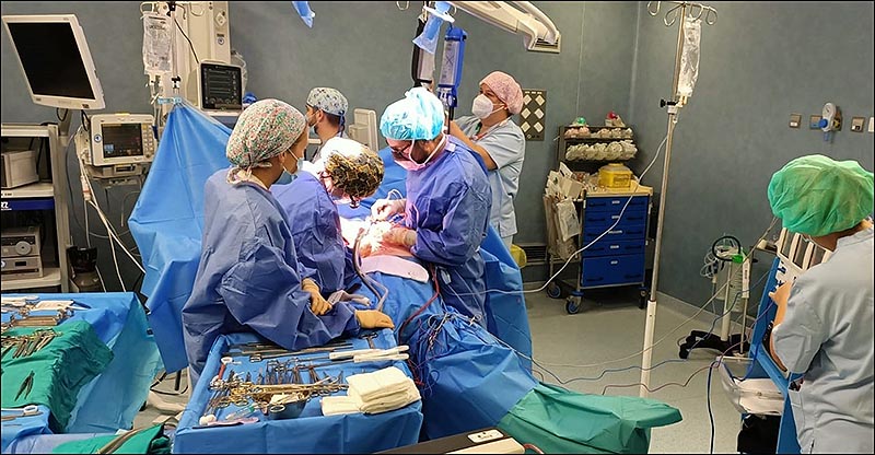 El Hospital Universitario de Torrevieja incorpora la cirugía mínimamente invasiva para el tratamiento de la coledocolitiasis en un solo tiempo