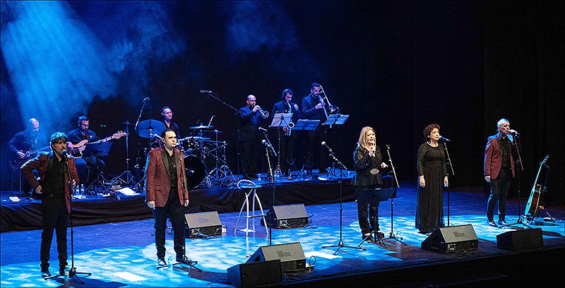 Los Panchos y Mocedades, llenaron de nostalgia el Teatro de Torrevieja