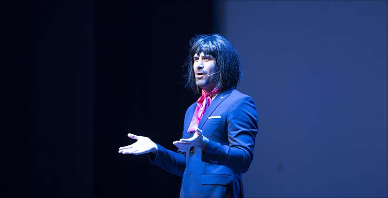 Jorge Cremades provocó un vendaval de risas en el Teatro
