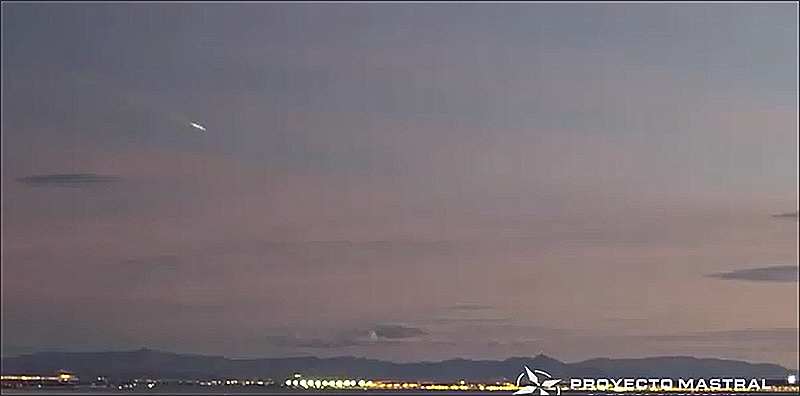 Un “bólido verdoso” sobrevoló los cielos de Torrevieja