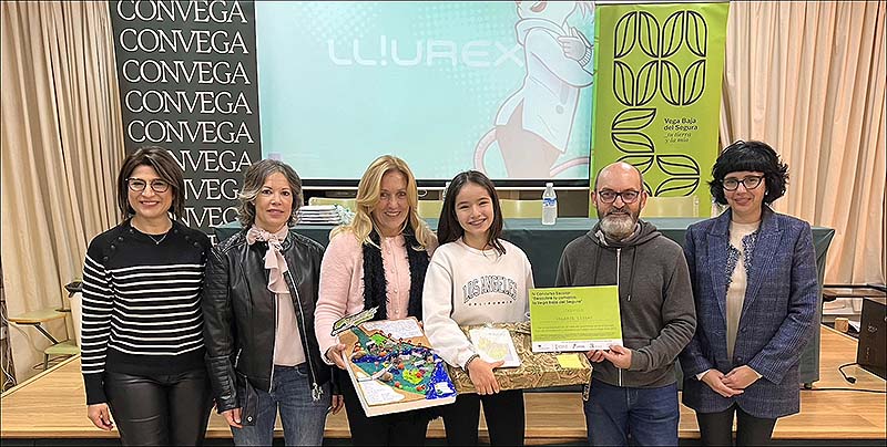 El mapa de una alumna de Almoradí con el relieve de los principales atractivos de la Vega Baja gana el concurso escolar de la marca territorio