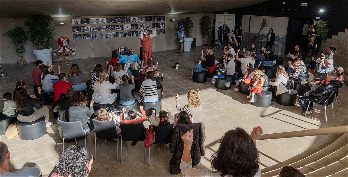 Volvieron los cuentacuentos al Teatro Municipal