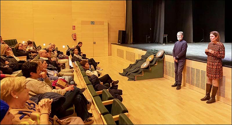 Éxito en la inauguración del programa Cinecrítico de la UNED de Torrevieja