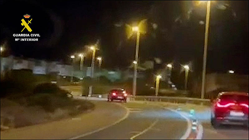 La Guardia Civil investiga a una conductora ebria que circulaba de forma errática y en sentido contrario por una carretera de Torrevieja