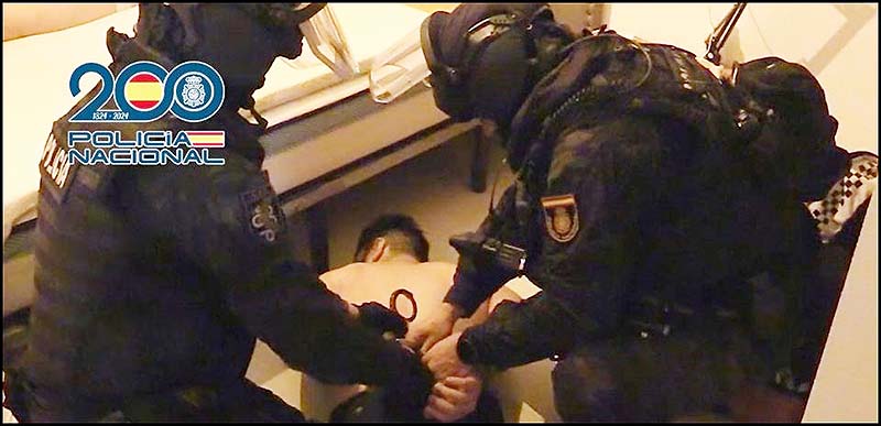La Policía Nacional detiene en Cabo Roig a un hombre que llevaba huido de la justicia durante dos años