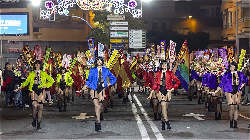 Políticos locales y particulares, apoyan al carnaval de Torrevieja, ante el “linchamiento” en redes sociales por la puesta en escena de la Comparsa “Osadía”