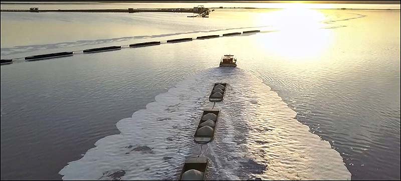 Ivace+i impulsa la electrificación de las barcas tradicionales de Las Salinas de Torrevieja
