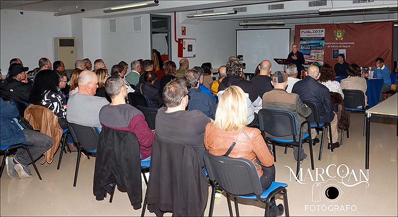Se inauguró la I Exposición de la Liga de la Agrupación Fotográfica “Afocall”, que preside el torrevejense Tomás Ortíz