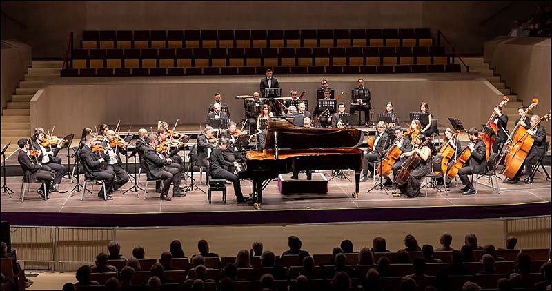 La magia musical envolvió el concierto de la Sinfónica Torrevejense.