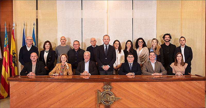 Carlos Carmona toma oficialmente posesión del cargo de presidente del Real Club Náutico Torrevieja