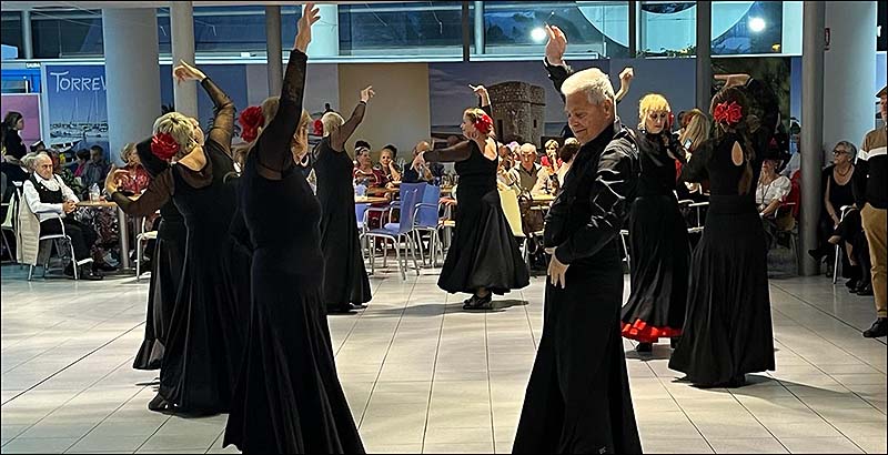 Nuestros mayores celebraron el “Día de Andalucía” a ritmo de castañuelas y sevillanas